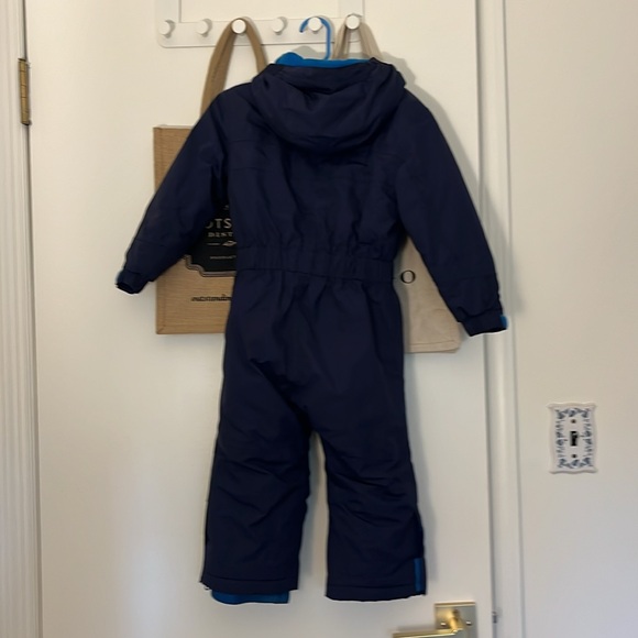 Great condition kids ski / snowsuit - age 2-3 (not a 3T) - super warm - Picture 4 of 7